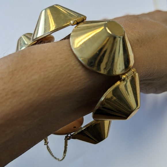 VTG GOLD TONE CHUNKY CONE BRACELET W/SECURITY CHAIN - Picture 3 of 14